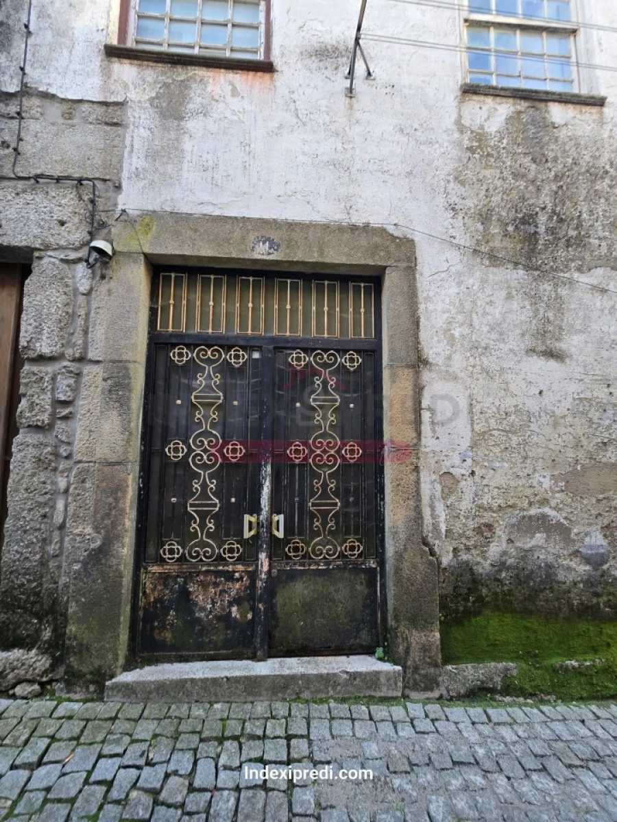 Moradia T10 para Venda em Guarda Foto 6