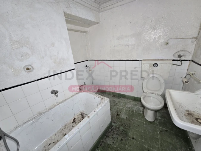 Moradia T10 para Venda em Guarda Foto 39