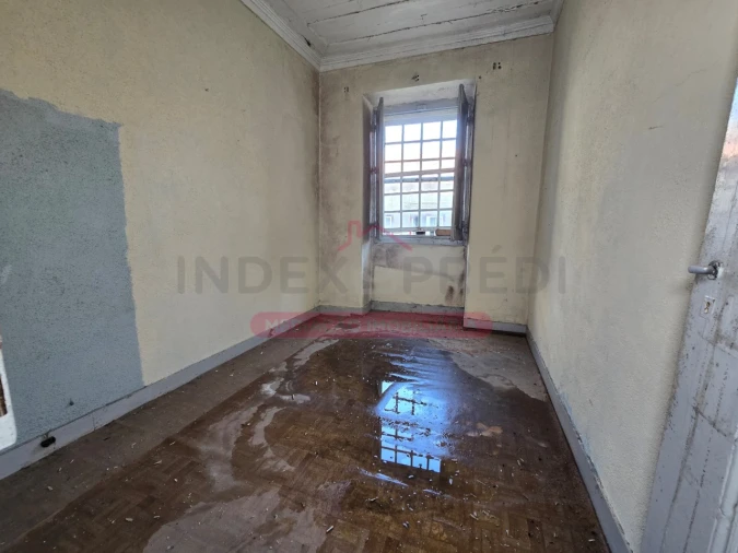 Moradia T10 para Venda em Guarda Foto 47