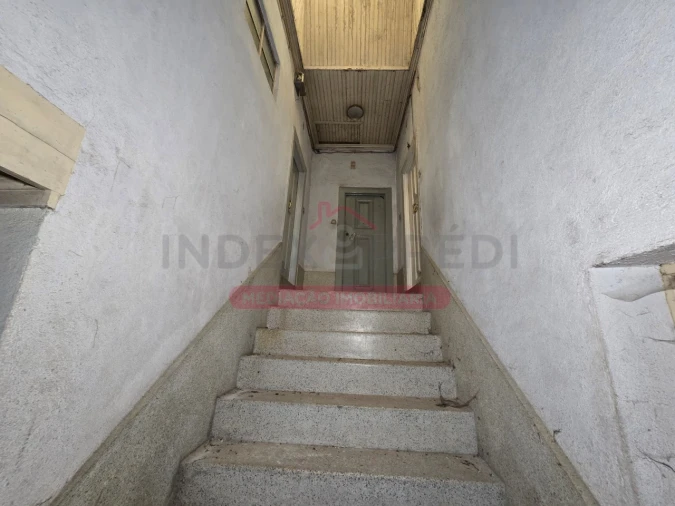 Moradia T10 para Venda em Guarda Foto 55