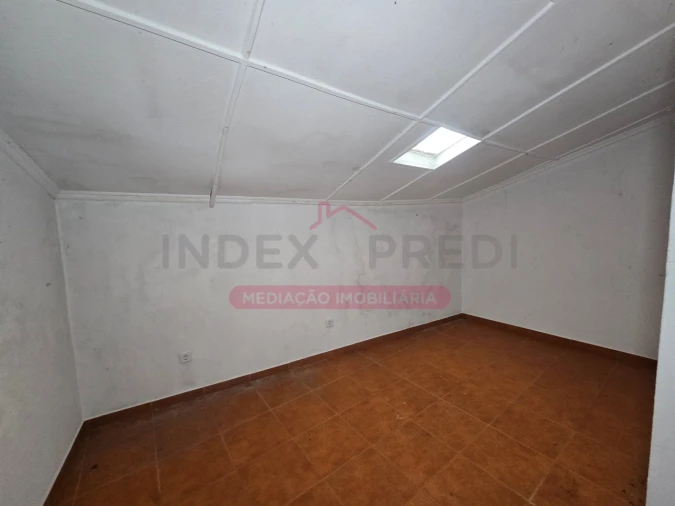 Moradia T10 para Venda em Guarda Foto 85