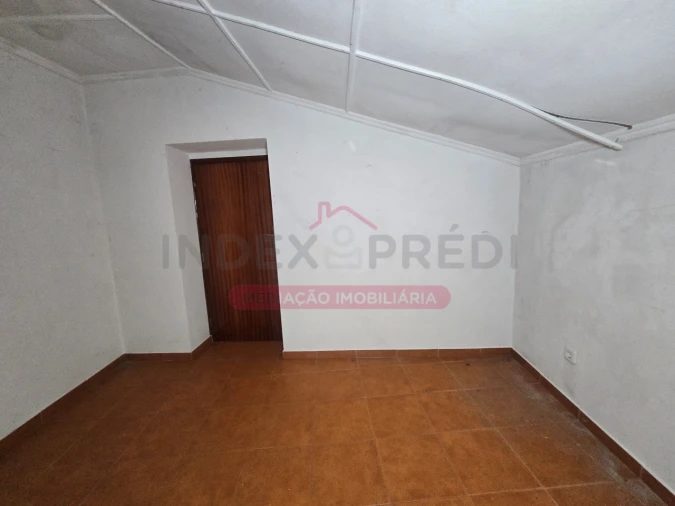 Moradia T10 para Venda em Guarda Foto 86
