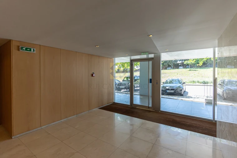 Apartamento T1 para Venda em Mafamude e Vilar do Paraíso Foto 3