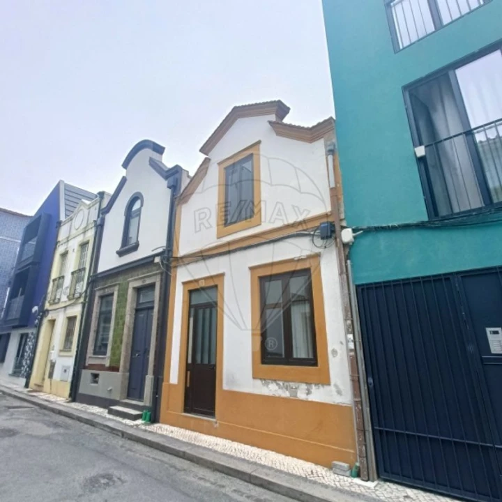 Moradia T2 para Venda em Glória e Vera Cruz Foto 2