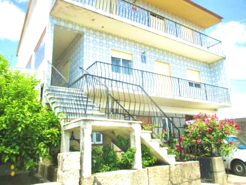 Moradia T5 para Venda em Travancinha Foto 1