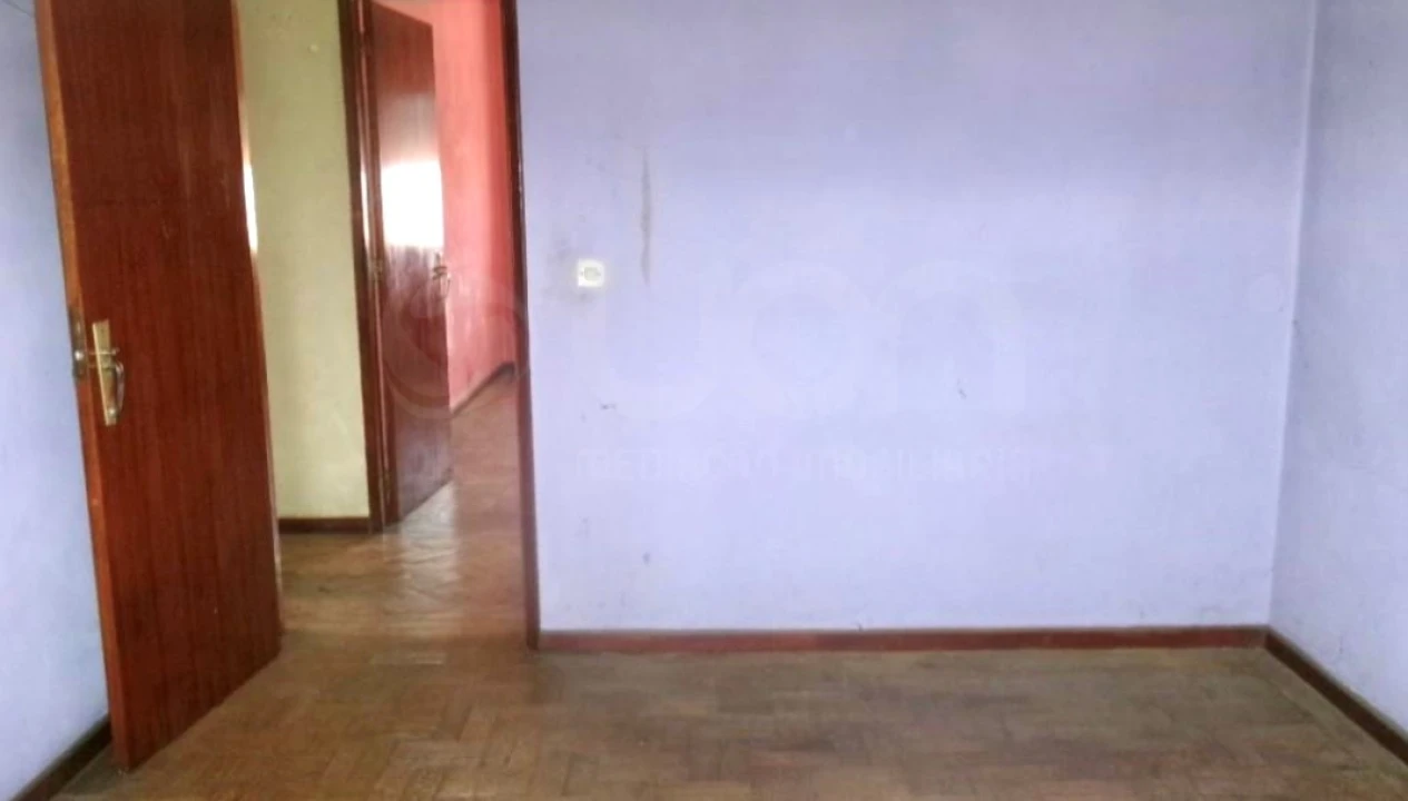 Moradia T5 para Venda em Travancinha Foto 7