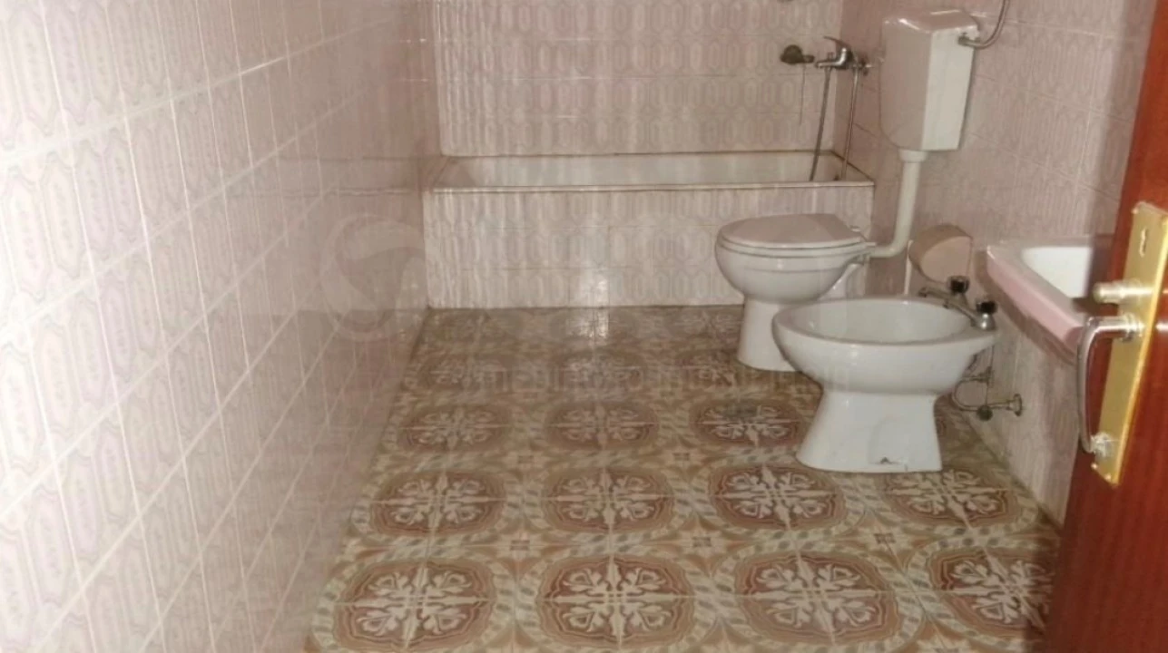 Moradia T5 para Venda em Travancinha Foto 8