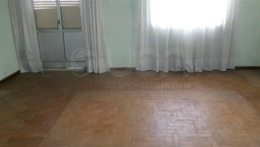 Moradia T5 para Venda em Travancinha Foto 10