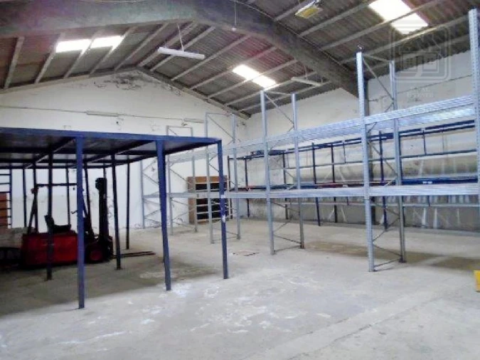 Armazém para Venda em Praia da Vitoria (Santa Cruz) Foto 20