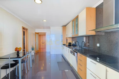 Apartamento T3 para Venda em Mafamude e Vilar do Paraíso