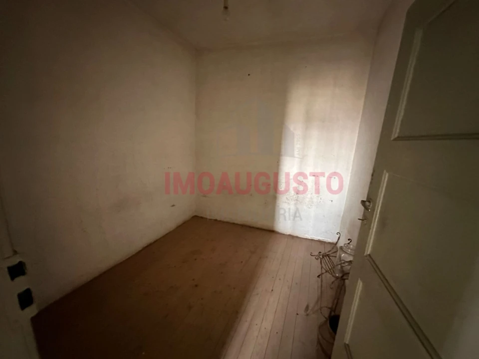 Moradia T3 para Venda em Castanheira Foto 10