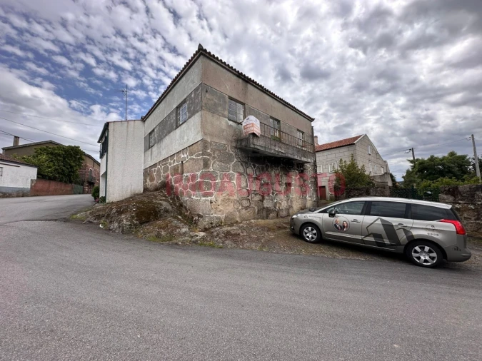 Moradia T3 para Venda em Castanheira Foto 2