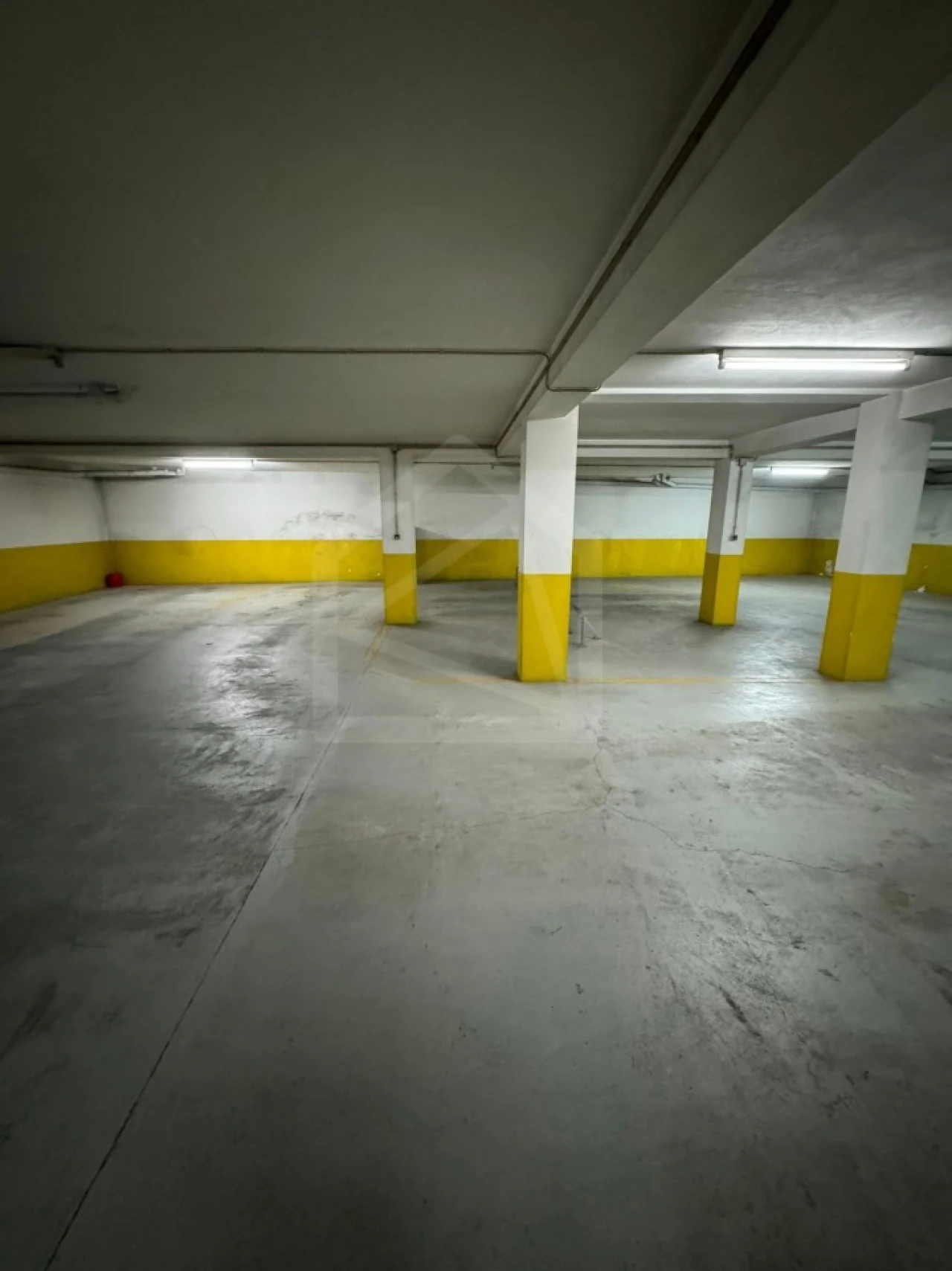 Garagem para Venda em São João da Madeira Foto 8