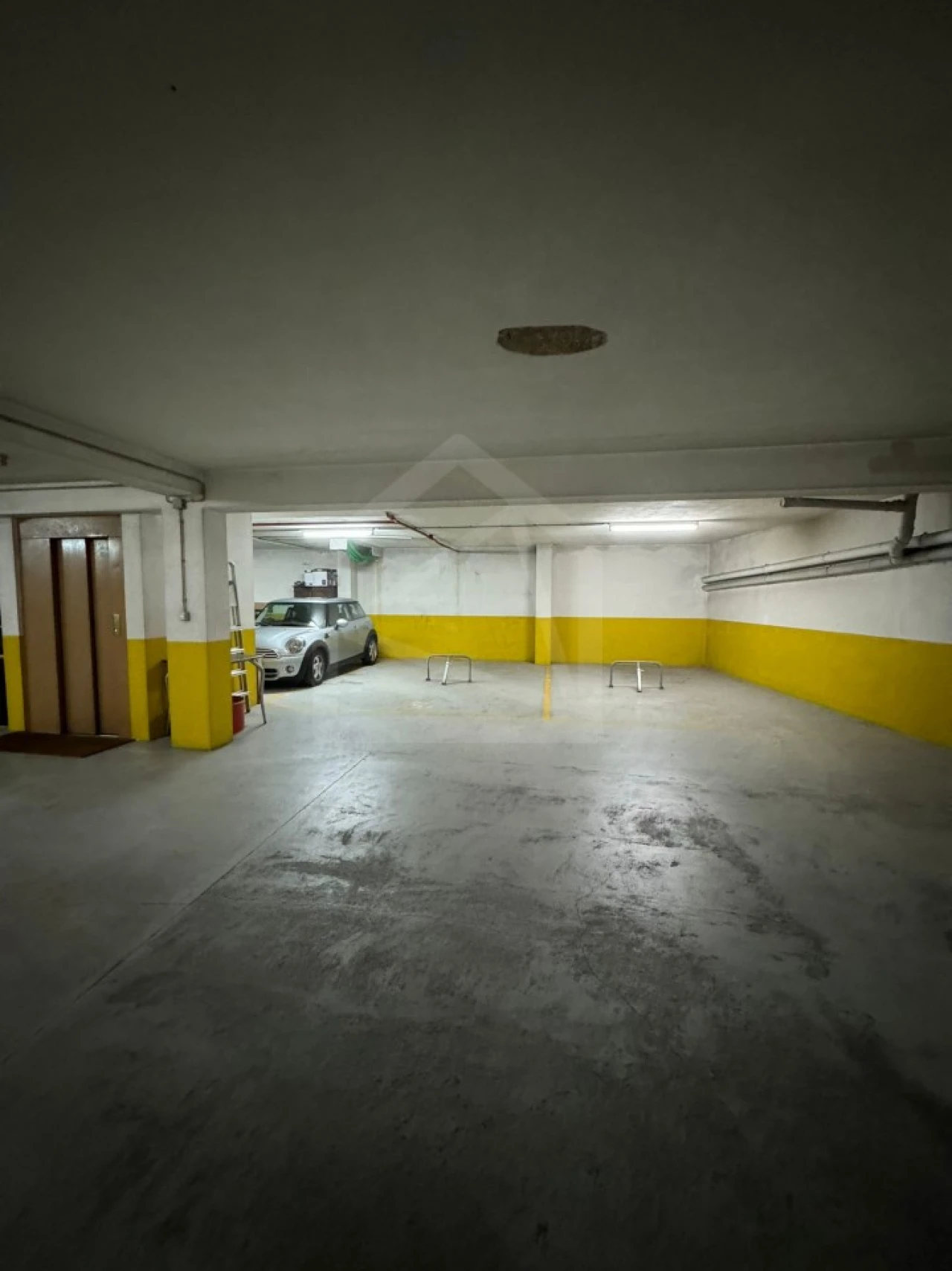 Garagem para Venda em São João da Madeira Foto 13