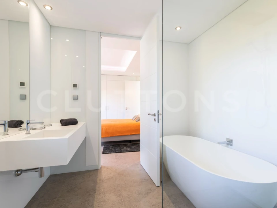 Moradia T6 para Venda em Almancil Foto 26