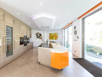 Moradia T6 para Venda em Almancil