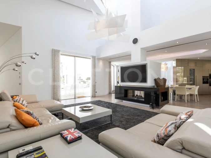 Moradia T6 para Venda em Almancil Foto 2