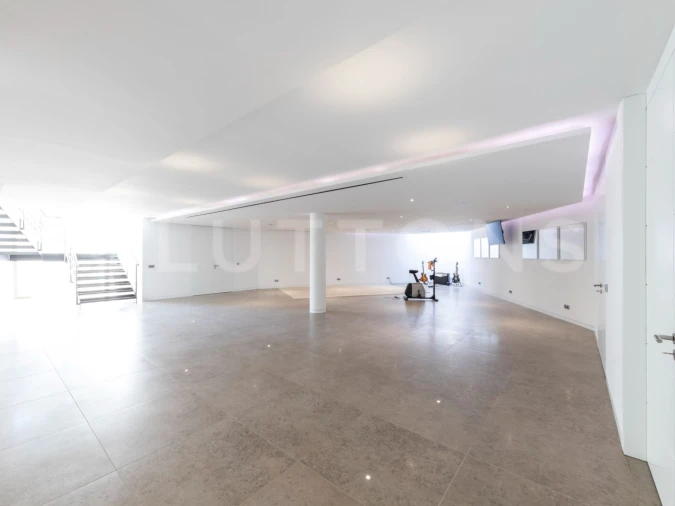 Moradia T6 para Venda em Almancil Foto 48