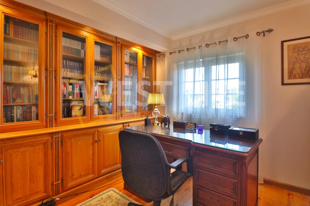 Moradia T5 para Venda em Turcifal Foto 15