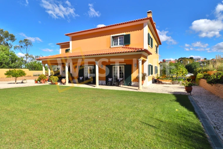 Moradia T5 para Venda em Turcifal