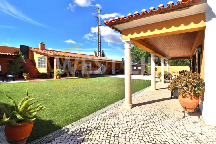 Moradia T5 para Venda em Turcifal Foto 32