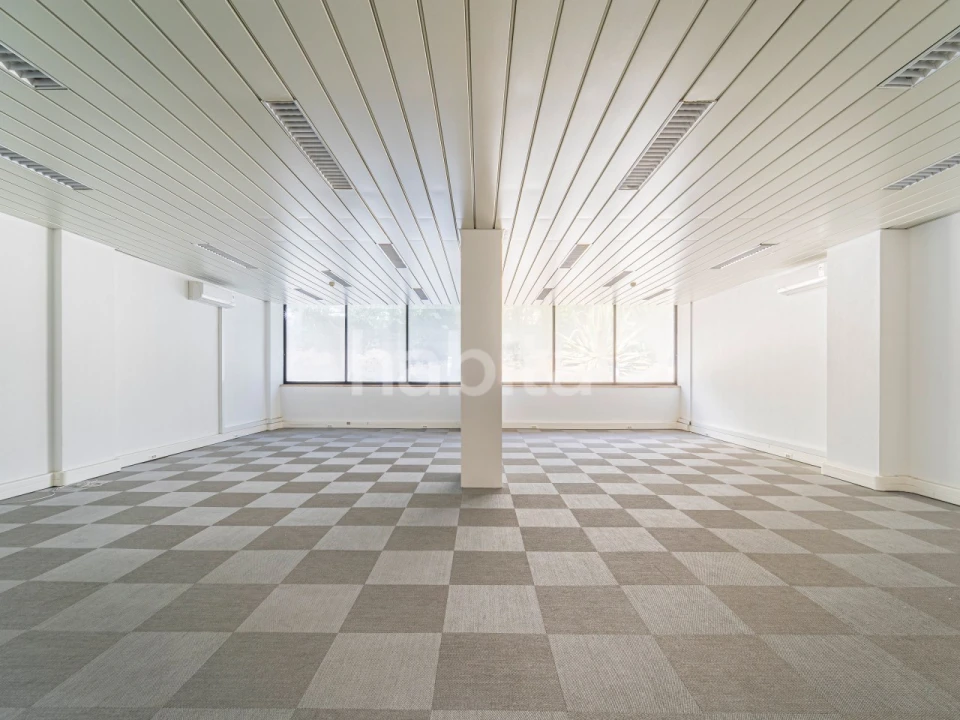 Escritório para Venda em Sacavém e Prior Velho Foto 5