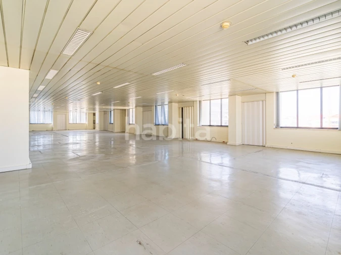 Escritório para Arrendamento em Sacavém e Prior Velho Foto 10