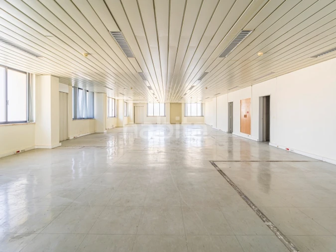 Escritório para Arrendamento em Sacavém e Prior Velho Foto 18