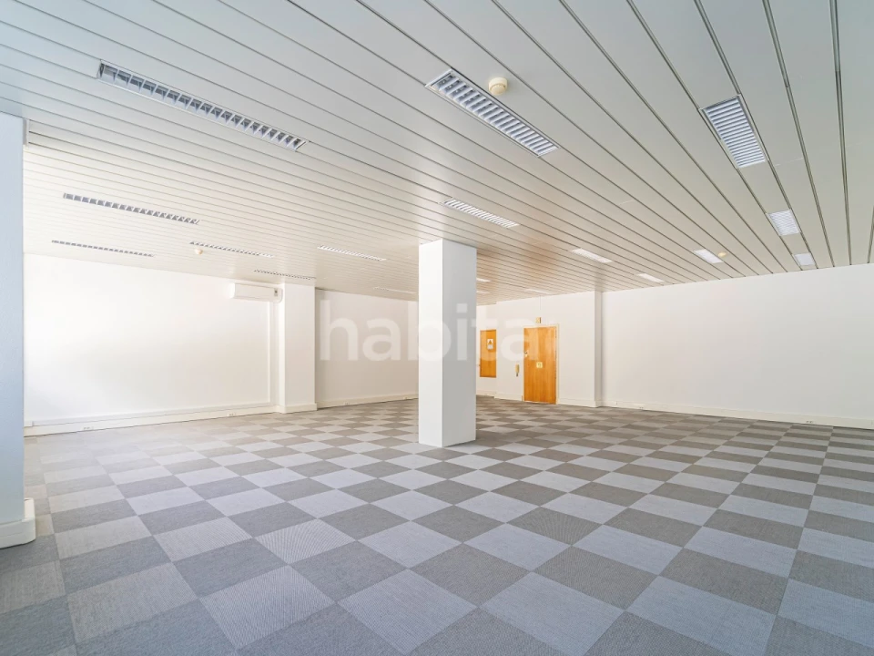 Escritório para Venda em Sacavém e Prior Velho Foto 16