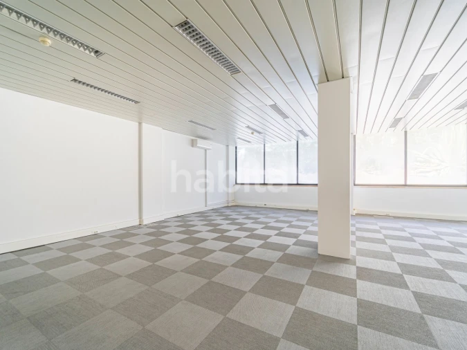 Escritório para Venda em Sacavém e Prior Velho Foto 17