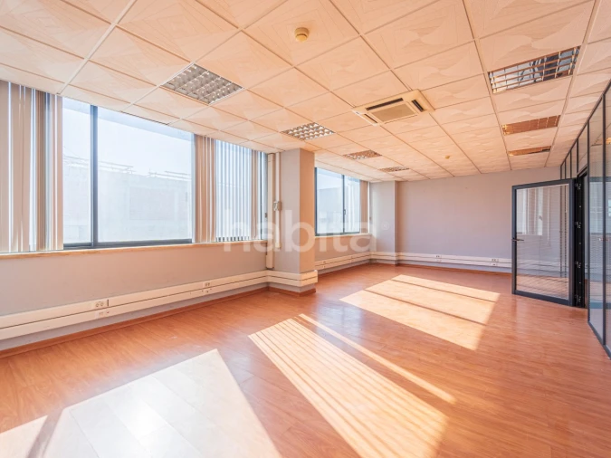 Escritório para Venda em Sacavém e Prior Velho Foto 17