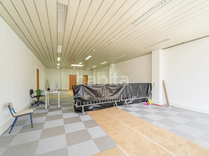 Escritório para Venda em Sacavém e Prior Velho Foto 22