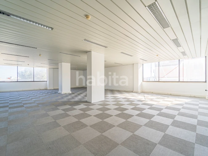 Escritório para Venda em Sacavém e Prior Velho Foto 3