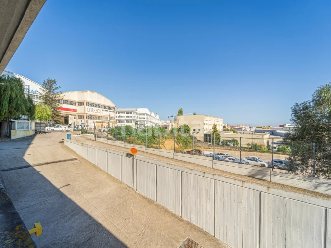 Escritório para Venda em Sacavém e Prior Velho Foto 14