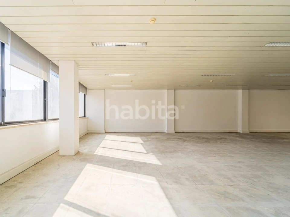 Escritório para Venda em Sacavém e Prior Velho Foto 18