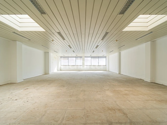 Escritório para Venda em Sacavém e Prior Velho Foto 4