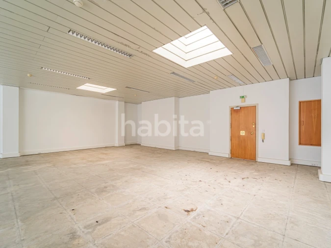 Escritório para Venda em Sacavém e Prior Velho Foto 10