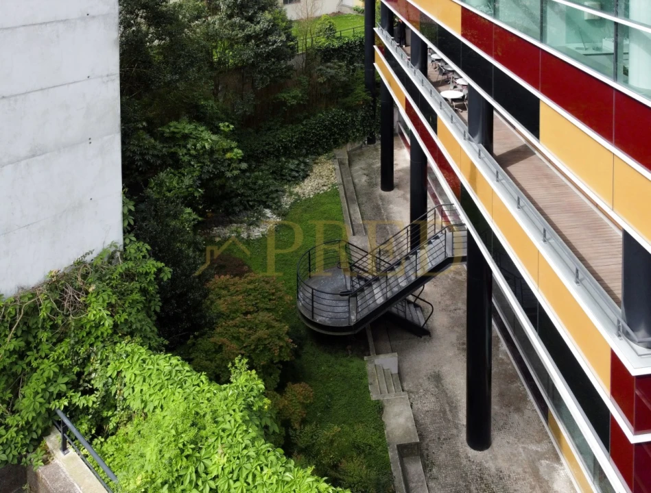 Escritório para Arrendamento em Lordelo do Ouro e Massarelos Foto 4