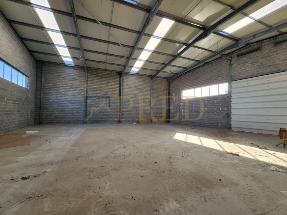 Armazém para Arrendamento em Rio Tinto Foto 3