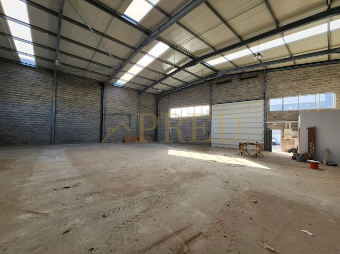 Armazém para Arrendamento em Rio Tinto Foto 4