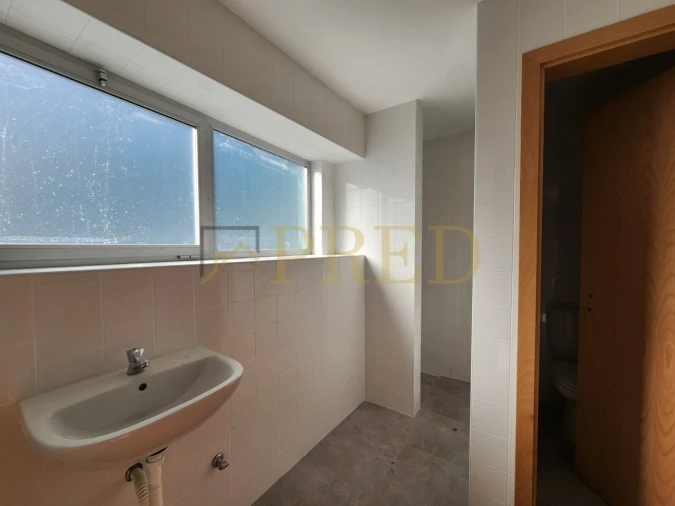 Armazém para Arrendamento em Rio Tinto Foto 5