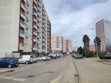 Apartamento T3 para Venda em Corroios