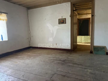 Moradia T3 para Venda em Nossa Senhora do Pranto