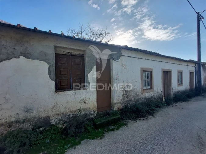 Moradia T3 para Venda em Nossa Senhora do Pranto Foto 2