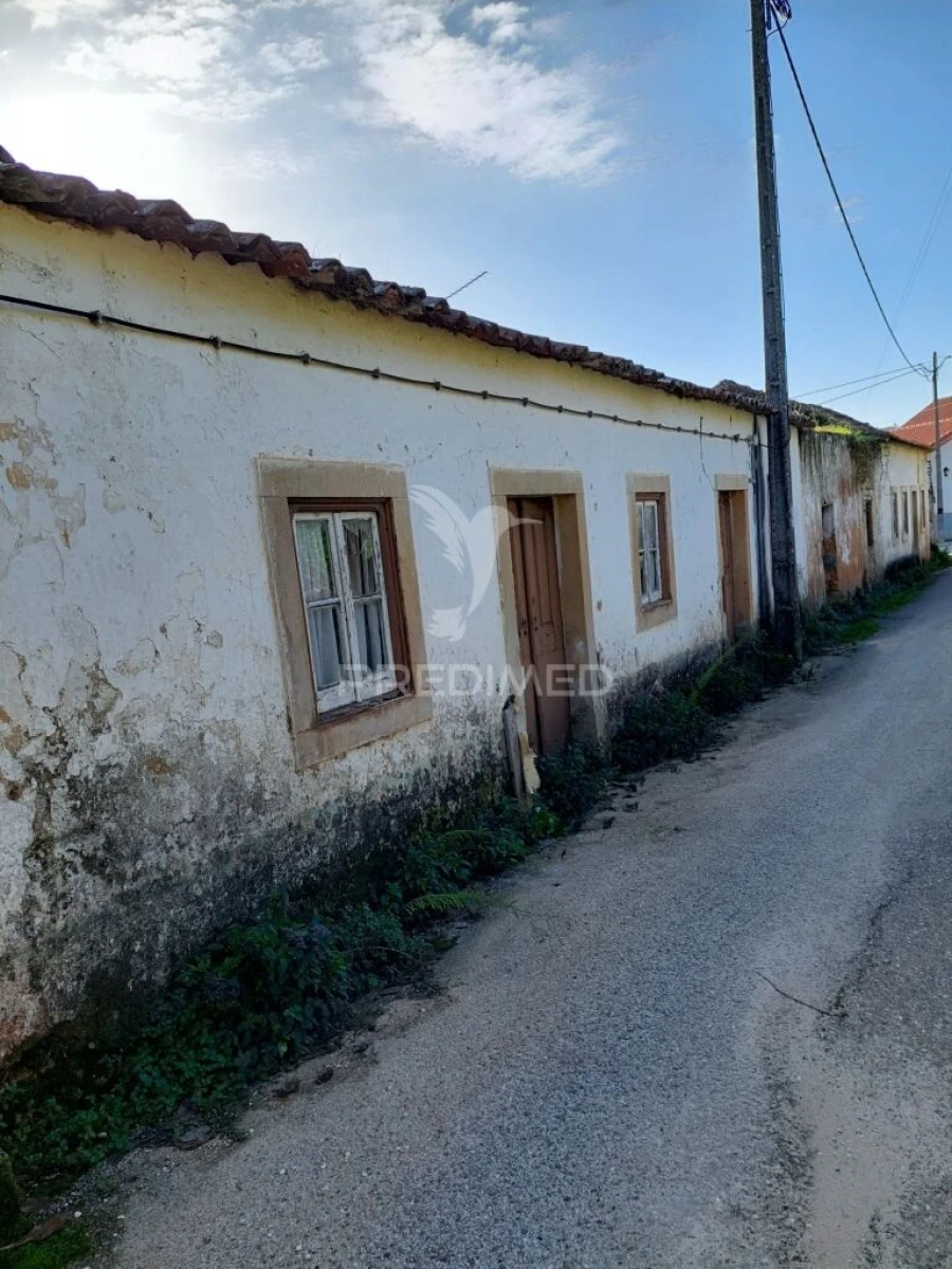 Moradia T3 para Venda em Nossa Senhora do Pranto