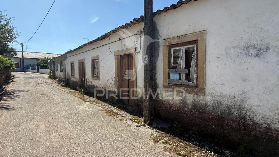 Moradia T3 para Venda em Nossa Senhora do Pranto
