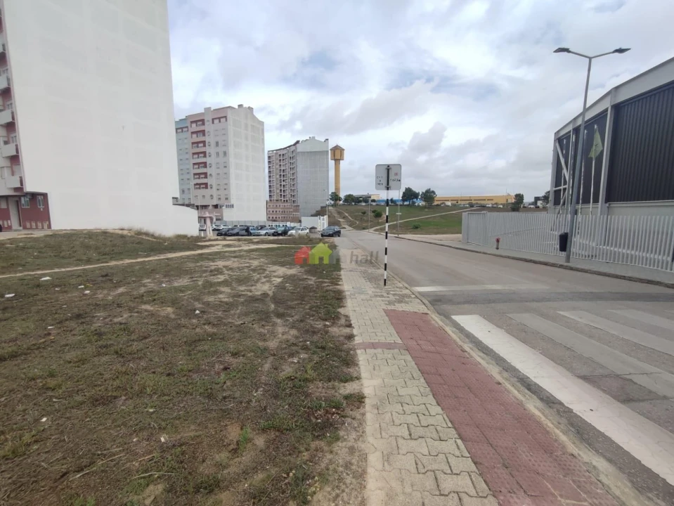 Apartamento T2 para Venda em Corroios Foto 9