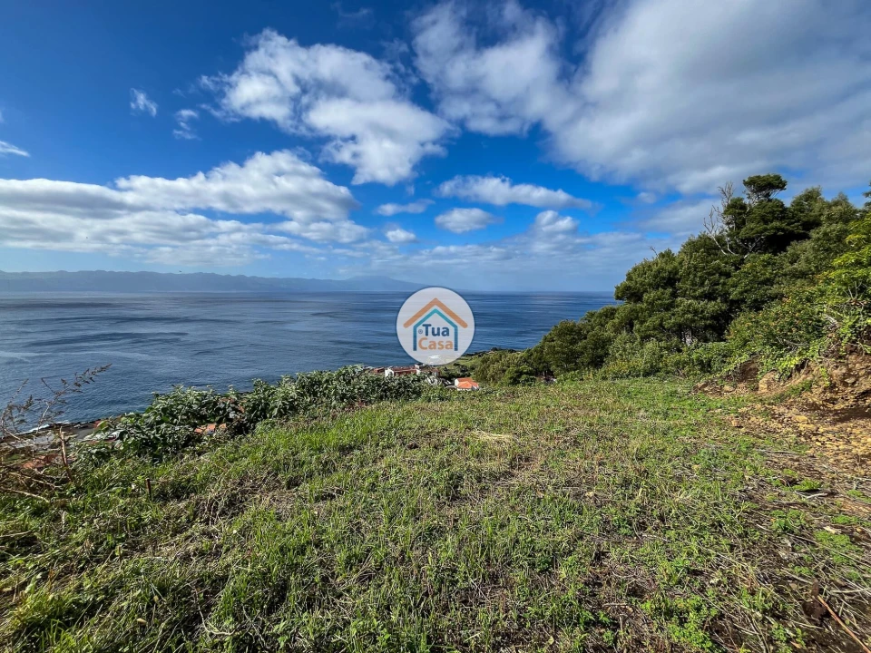 Terreno para Venda em Calheta Foto 4