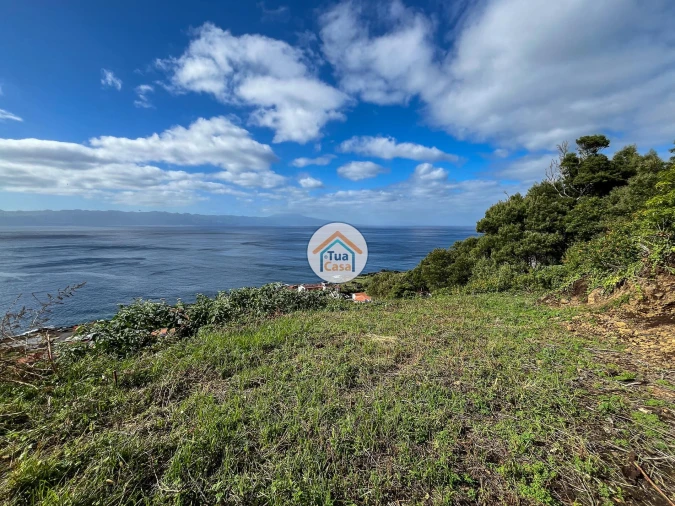 Terreno para Venda em Calheta Foto 4