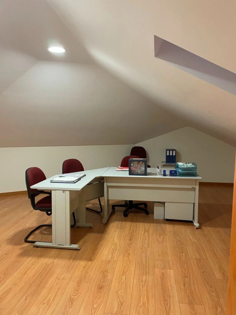 Escritório para Arrendamento em Serra e Junceira Foto 3